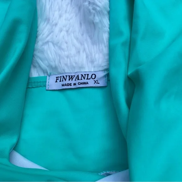 2 Piece Swimsuit With Swim Shorts - Picture 10 of 13